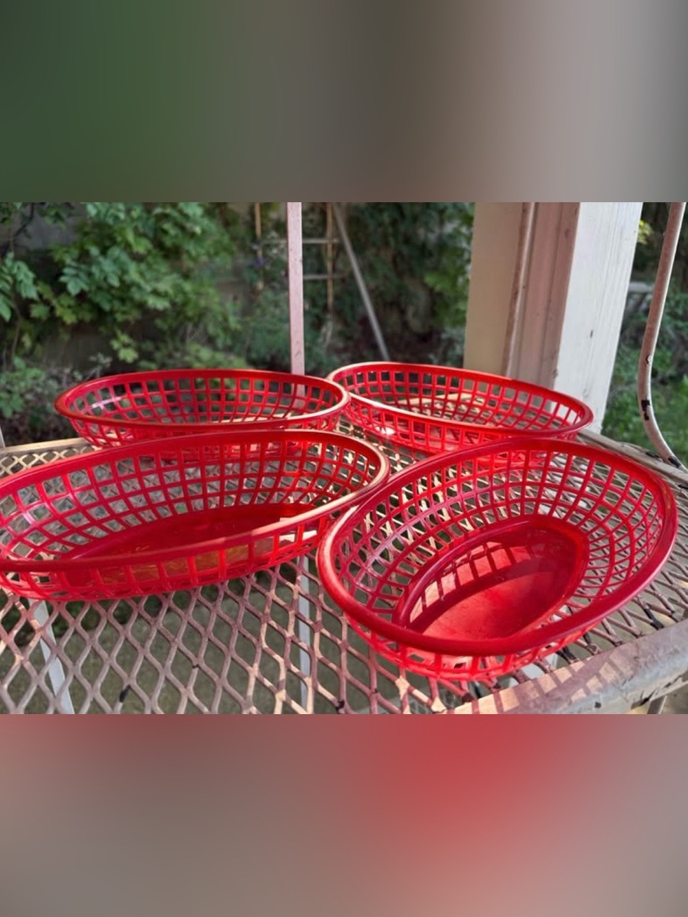 4 RED PLASTIC OVAL SERVING BASKETS FOR PICNIC/ BBQ